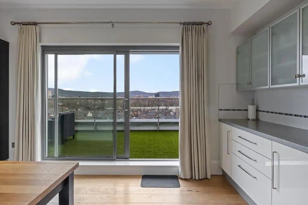Free Parking - Luxury Penthouse Apartment Belfast 0*,